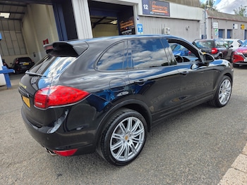 Used Porsche Cayenne 2012 for sale - 79353445: Photo
