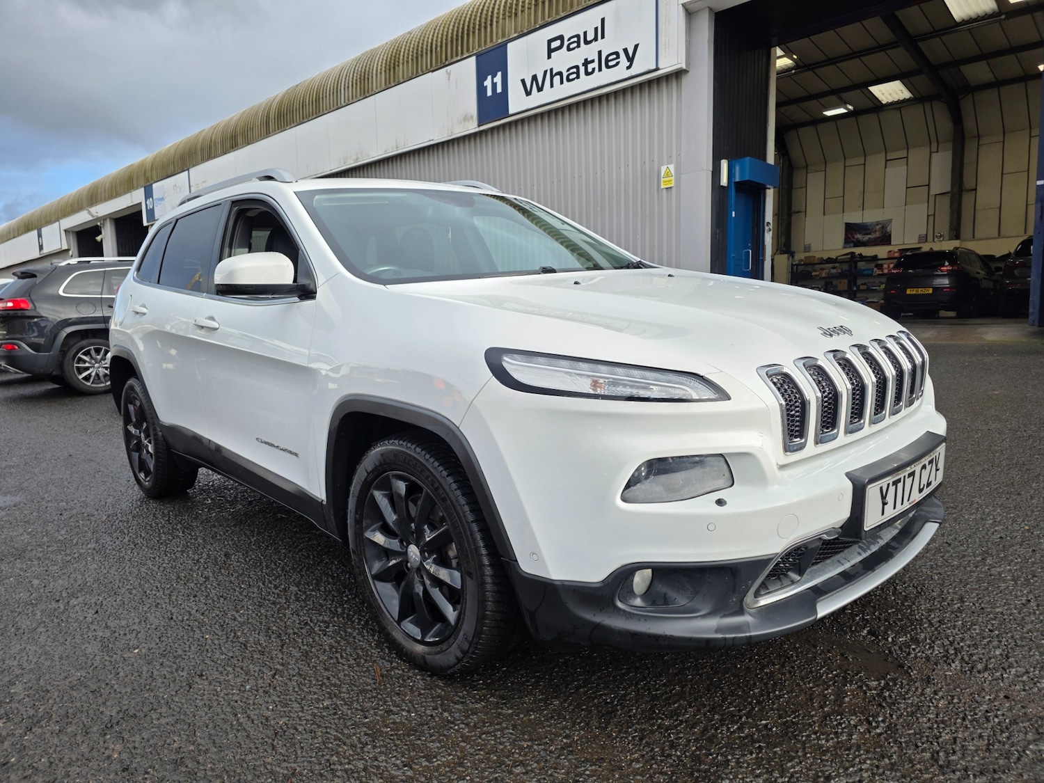 Used Jeep Cherokee 2017 for sale - 77069078: Photo 2