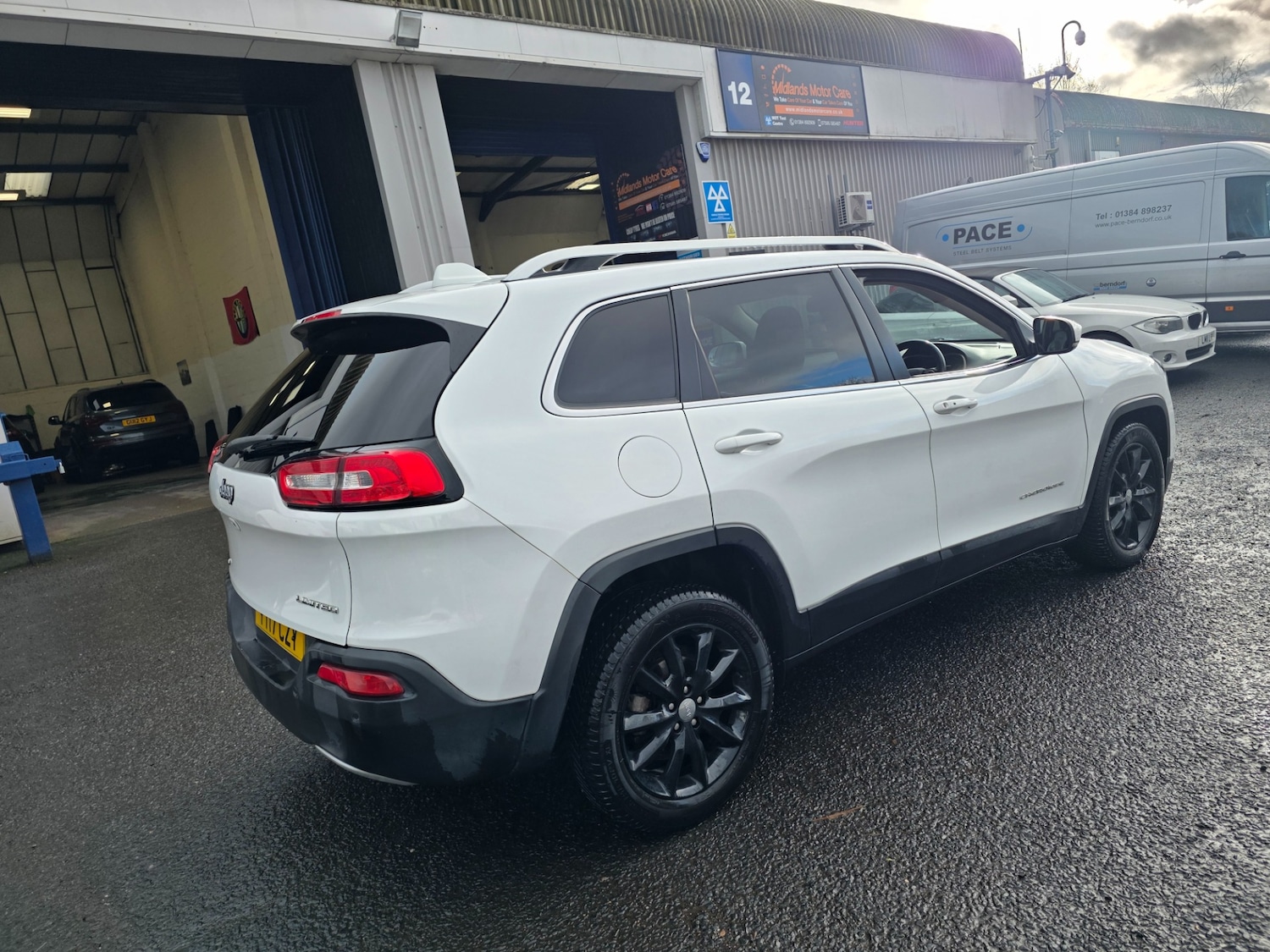 Used Jeep Cherokee 2017 for sale - 77069078: Photo 4