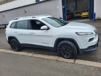 Used Jeep Cherokee 2015 for sale - 76206125: Photo