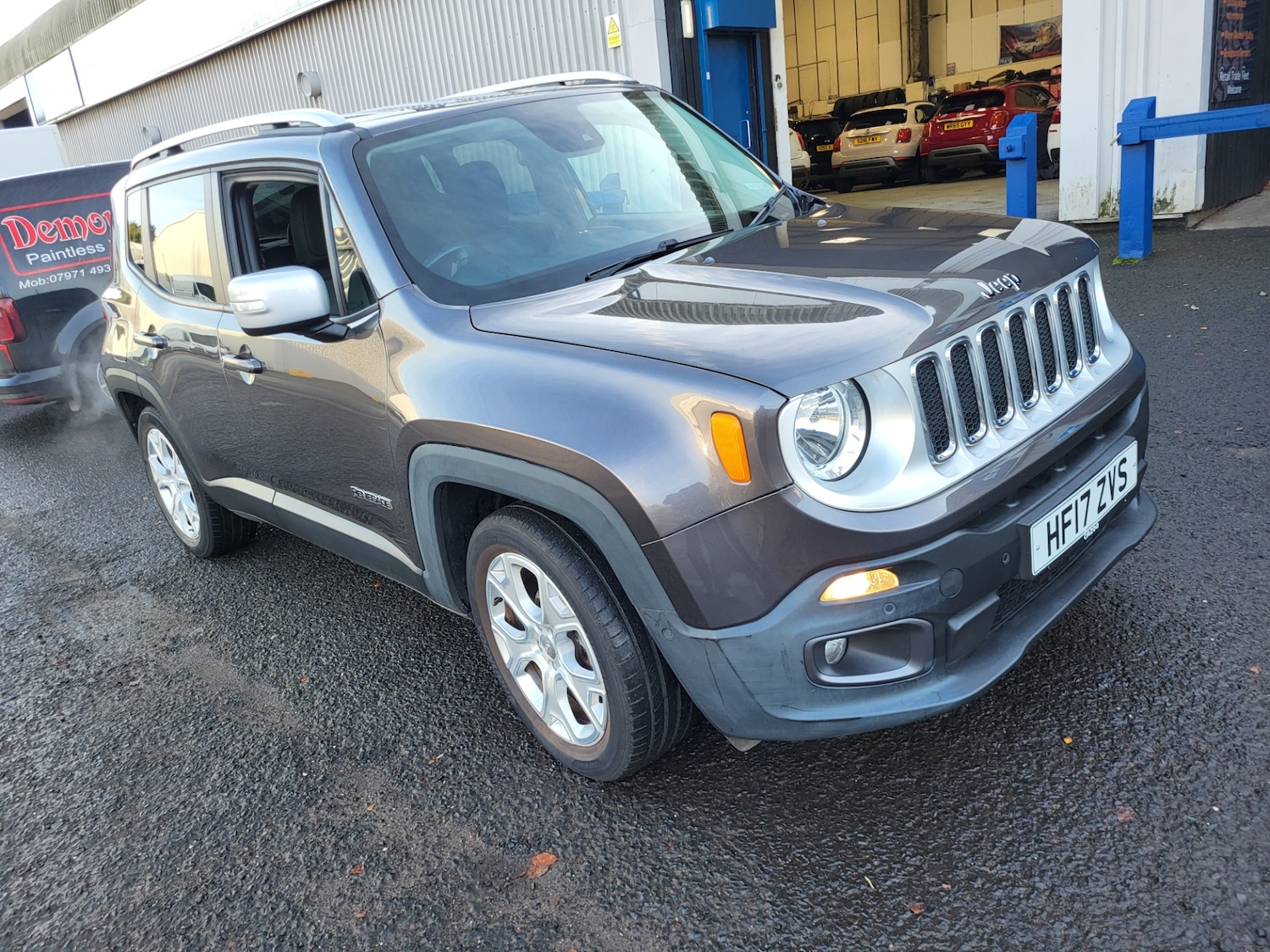 Used Jeep Renegade 2017 for sale - 76897170: Photo 2