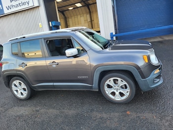 Used Jeep Renegade 2017 for sale - 76897170: Photo
