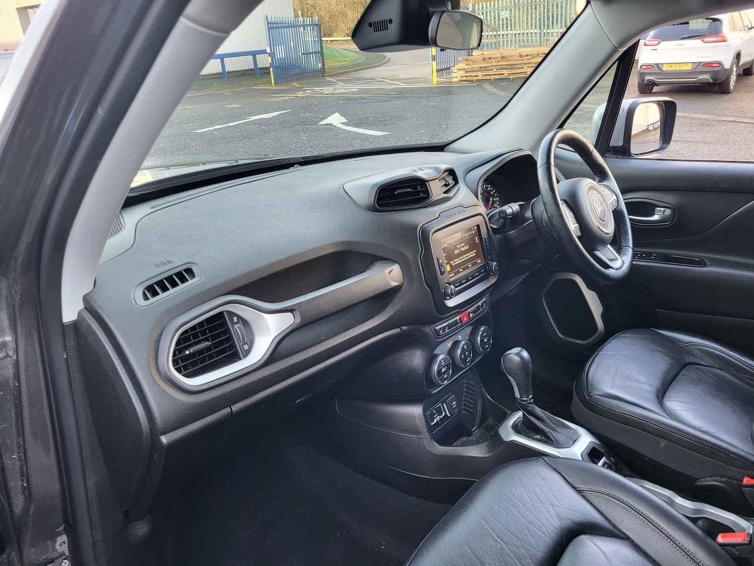 Used Jeep Renegade 2017 for sale - 76897170: Photo 9