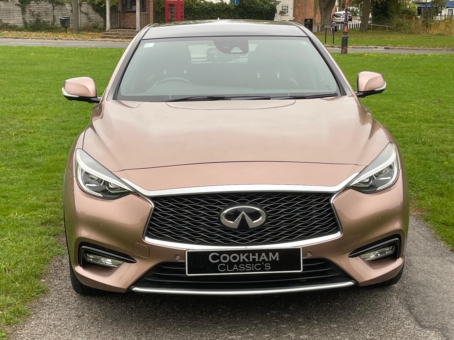 Used Infiniti Q30 2015 for sale - 76514488: Photo 2