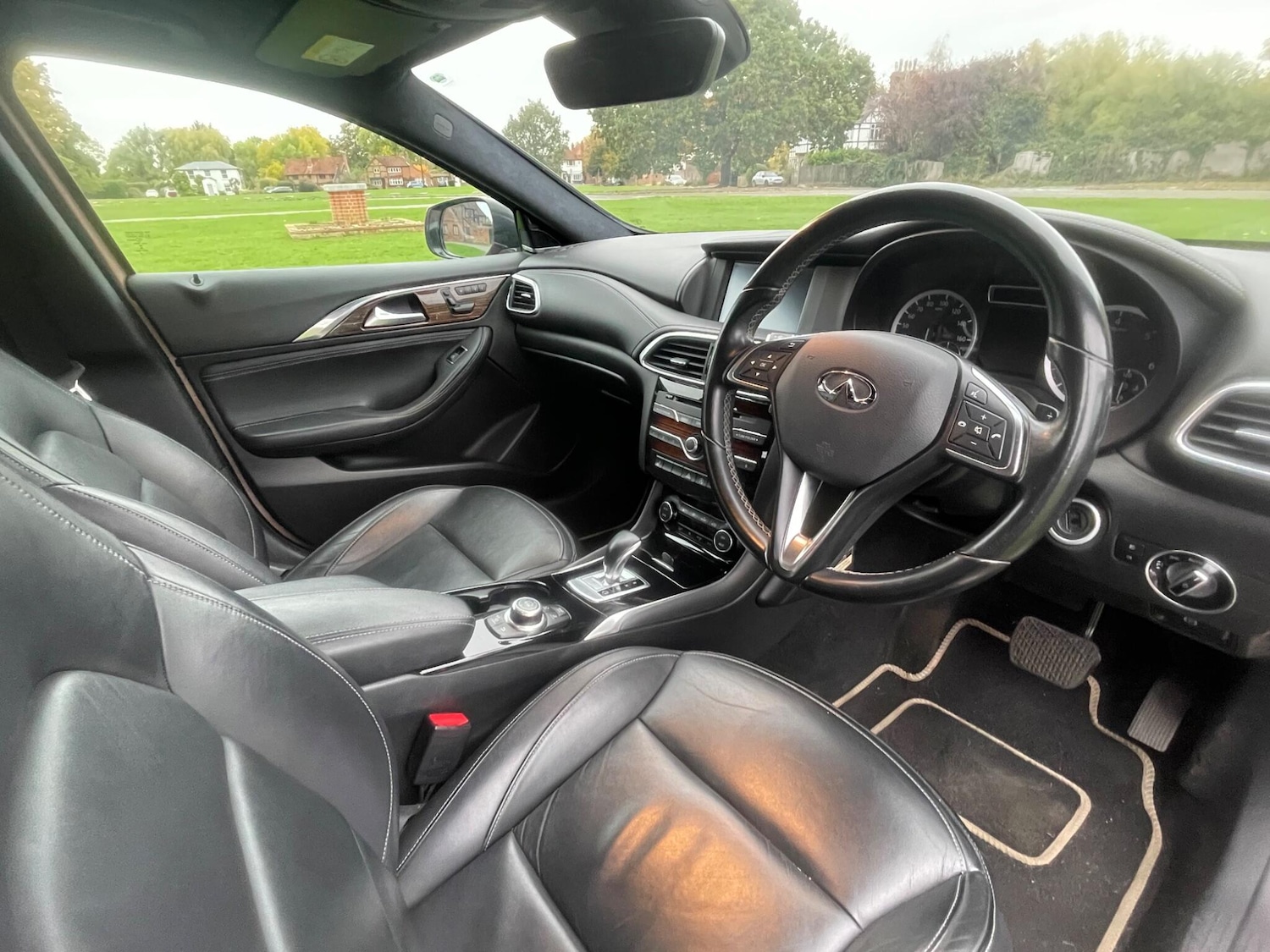 Used Infiniti Q30 2015 for sale - 76514488: Photo 21