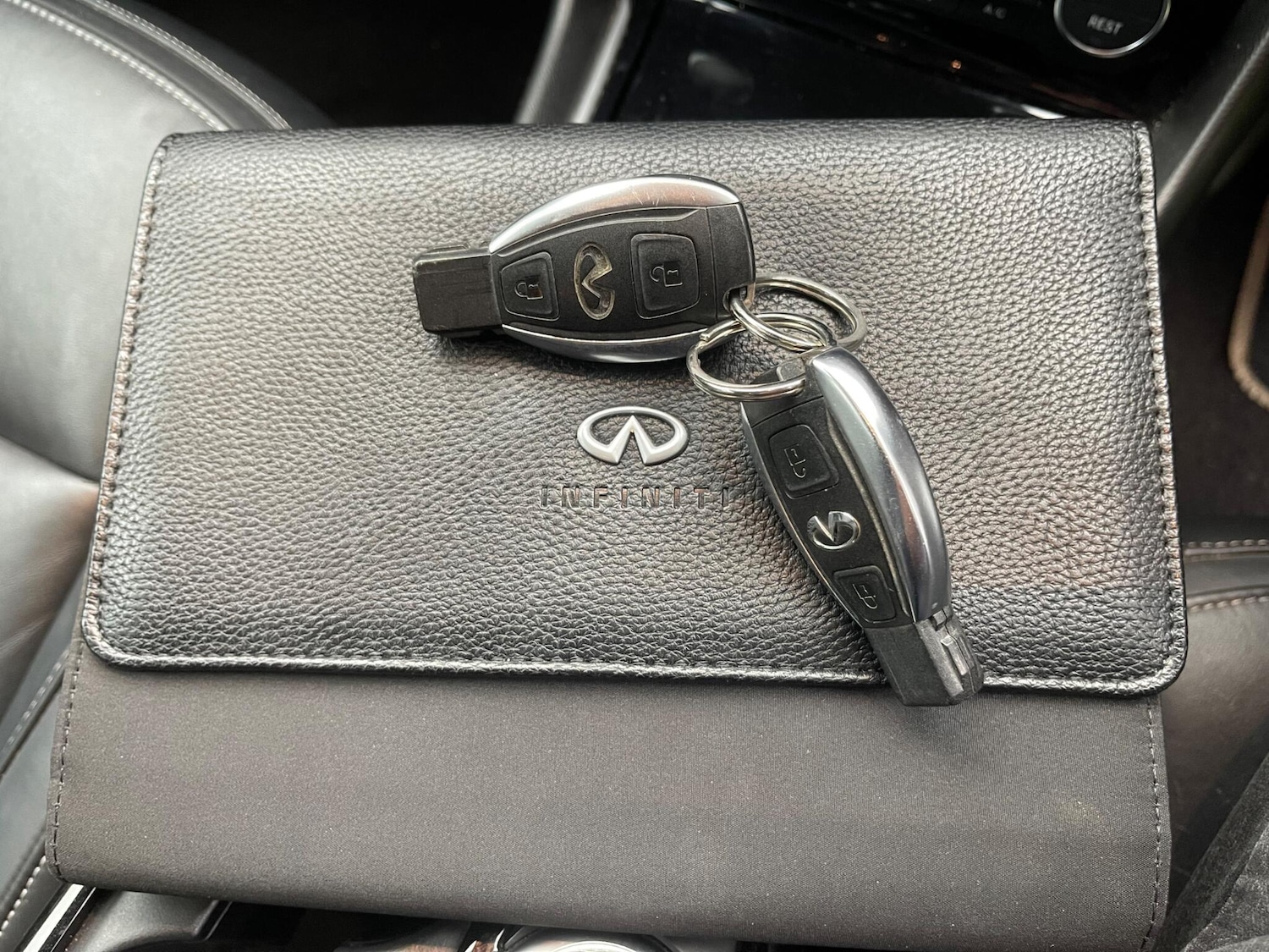 Used Infiniti Q30 2015 for sale - 76514488: Photo 34