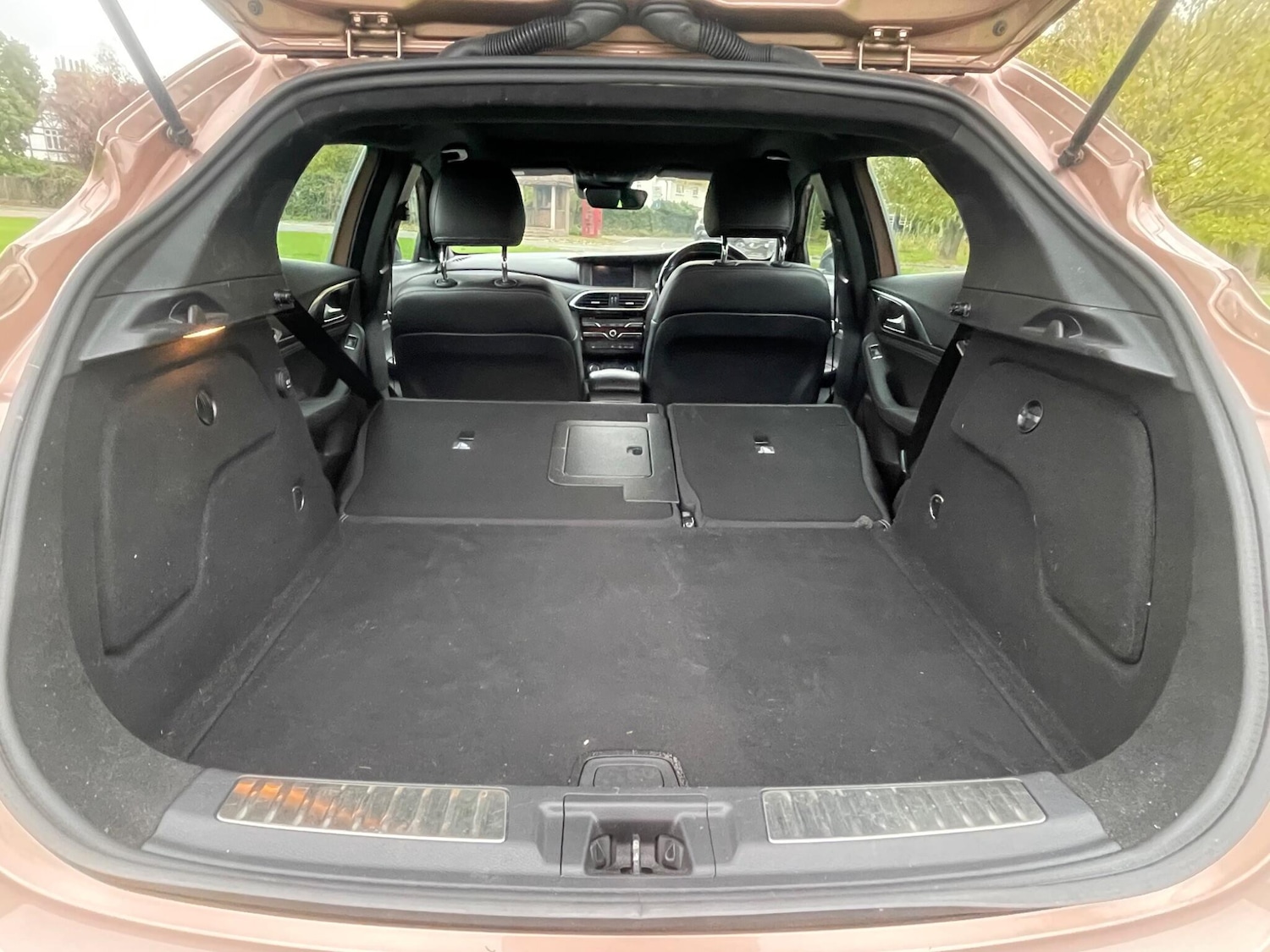 Used Infiniti Q30 2015 for sale - 76514488: Photo 50