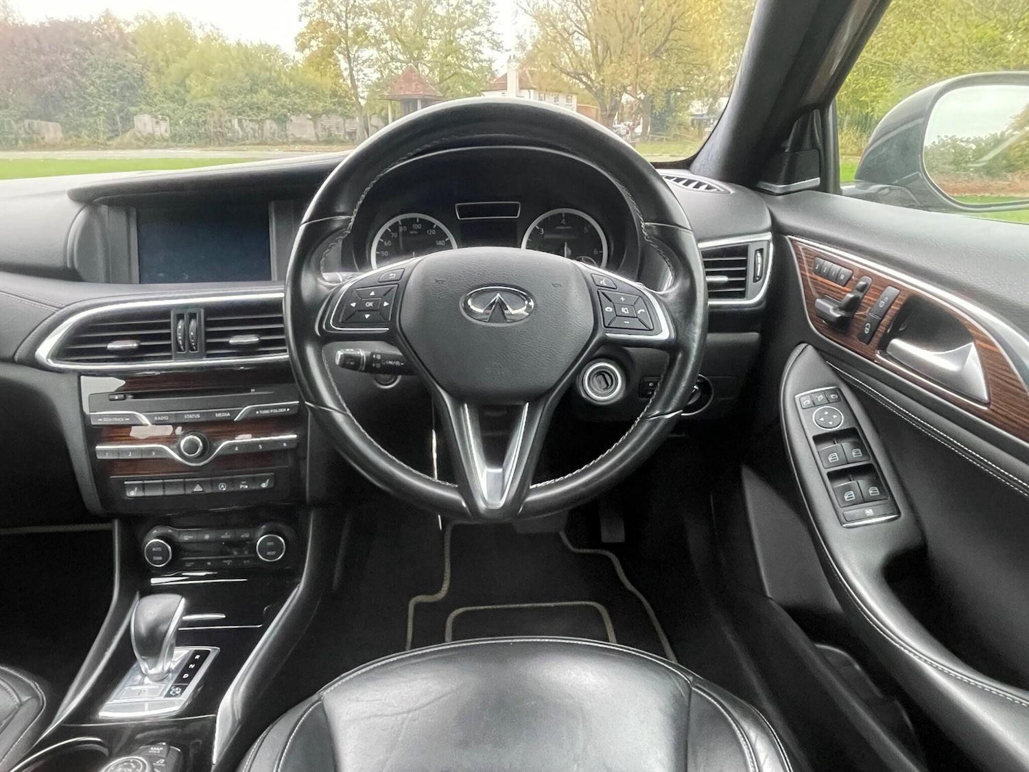 Used Infiniti Q30 2015 for sale - 76514488: Photo 51