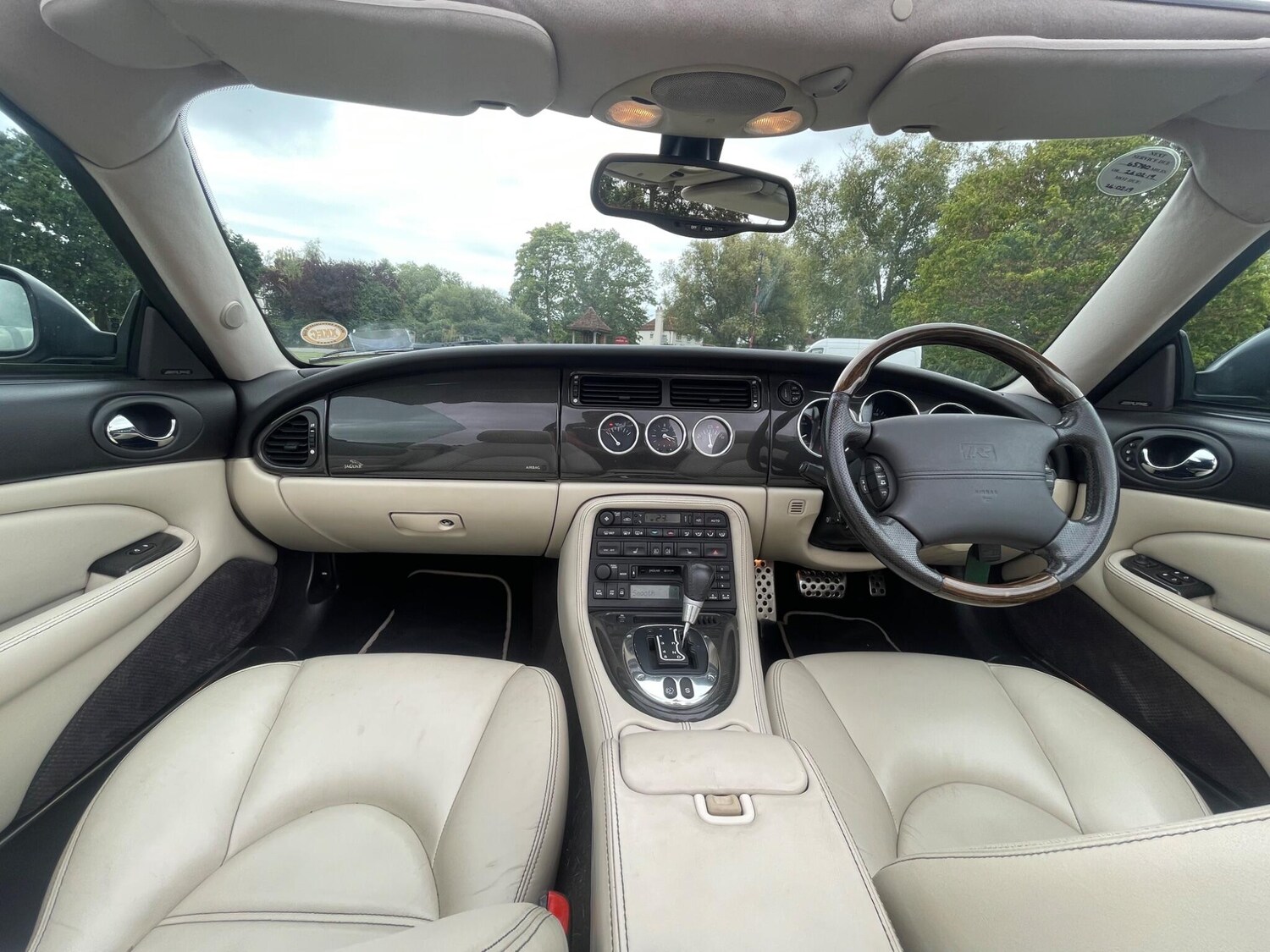 Used Jaguar XKR 2006 for sale - 76514483: Photo 28