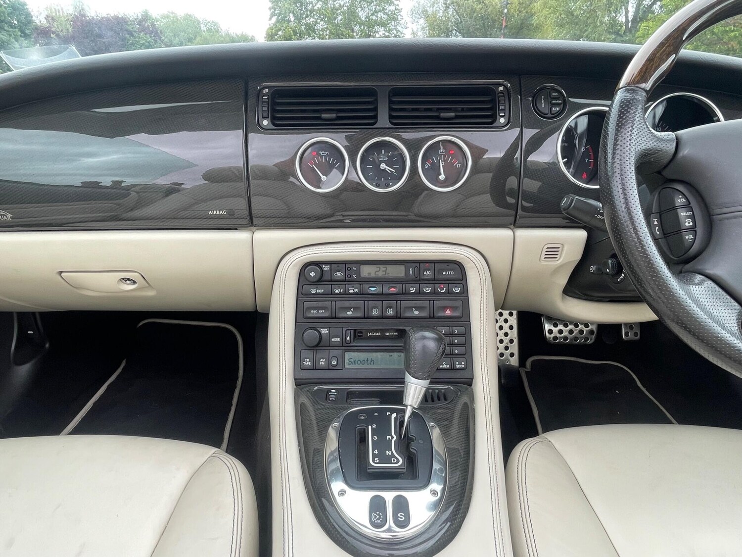 Used Jaguar XKR 2006 for sale - 76514483: Photo 31