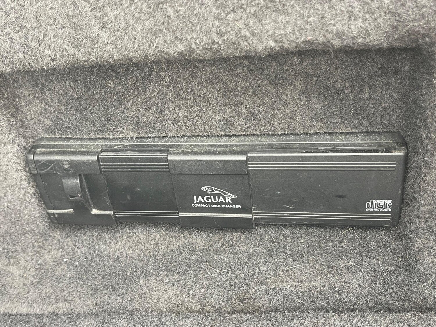 Used Jaguar XKR 2006 for sale - 76514483: Photo 39