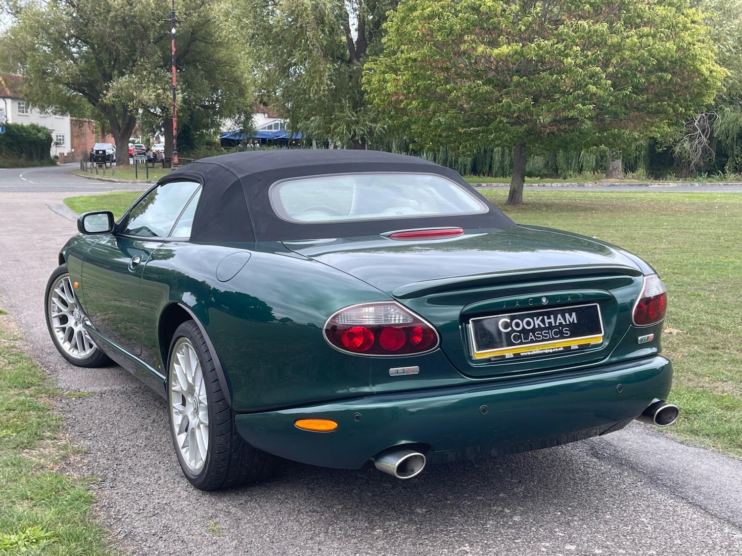 Used Jaguar XKR 2006 for sale - 76514483: Photo 4