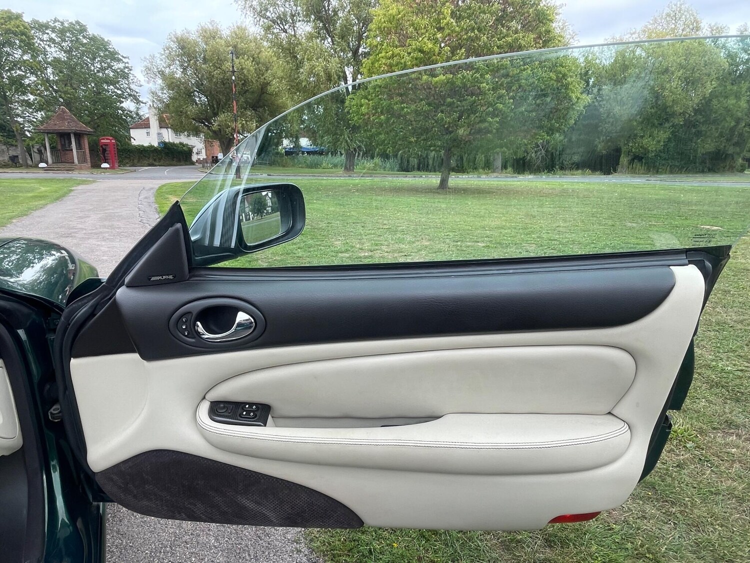 Used Jaguar XKR 2006 for sale - 76514483: Photo 41