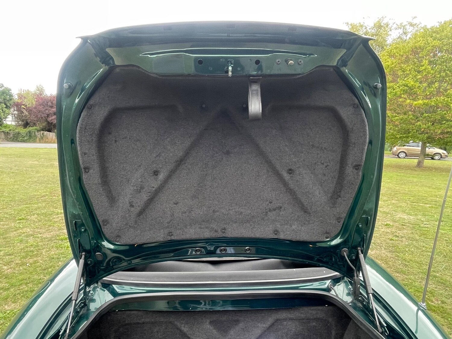 Used Jaguar XKR 2006 for sale - 76514483: Photo 61