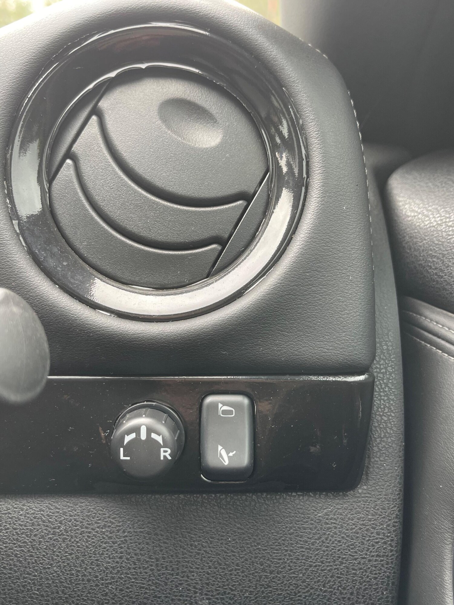 Used Nissan GT-R 2010 for sale - 76514484: Photo 39