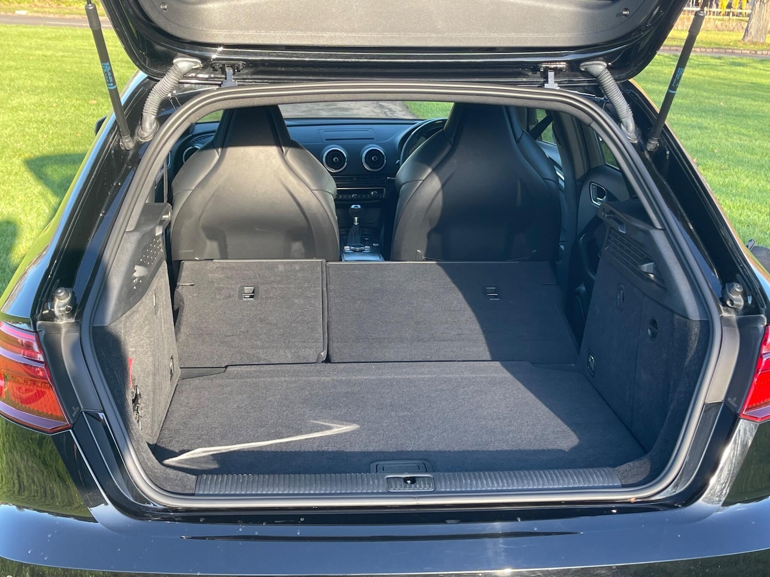 Used Audi RS3 2018 for sale - 77266603: Photo 35