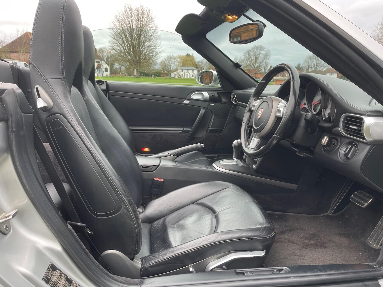 Used Porsche 911 for sale - 77647144: Photo 17