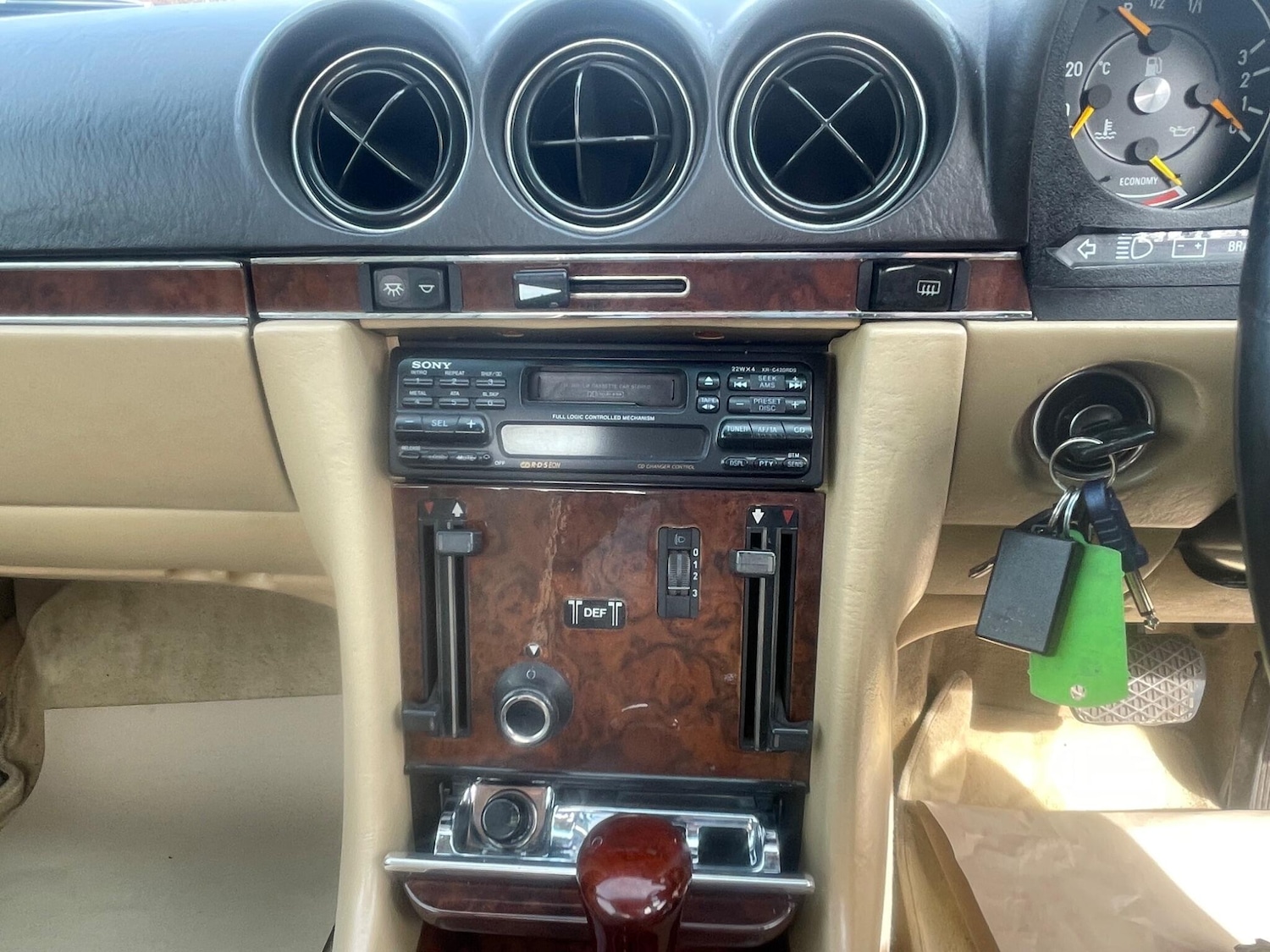 Used Mercedes-Benz 500 SL for sale - 77977940: Photo 45