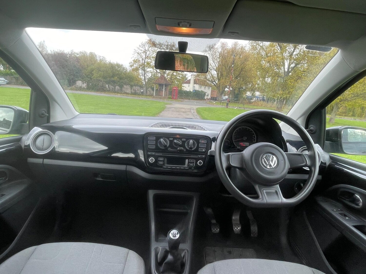 Used Volkswagen up! 2013 for sale - 76514489: Photo 15