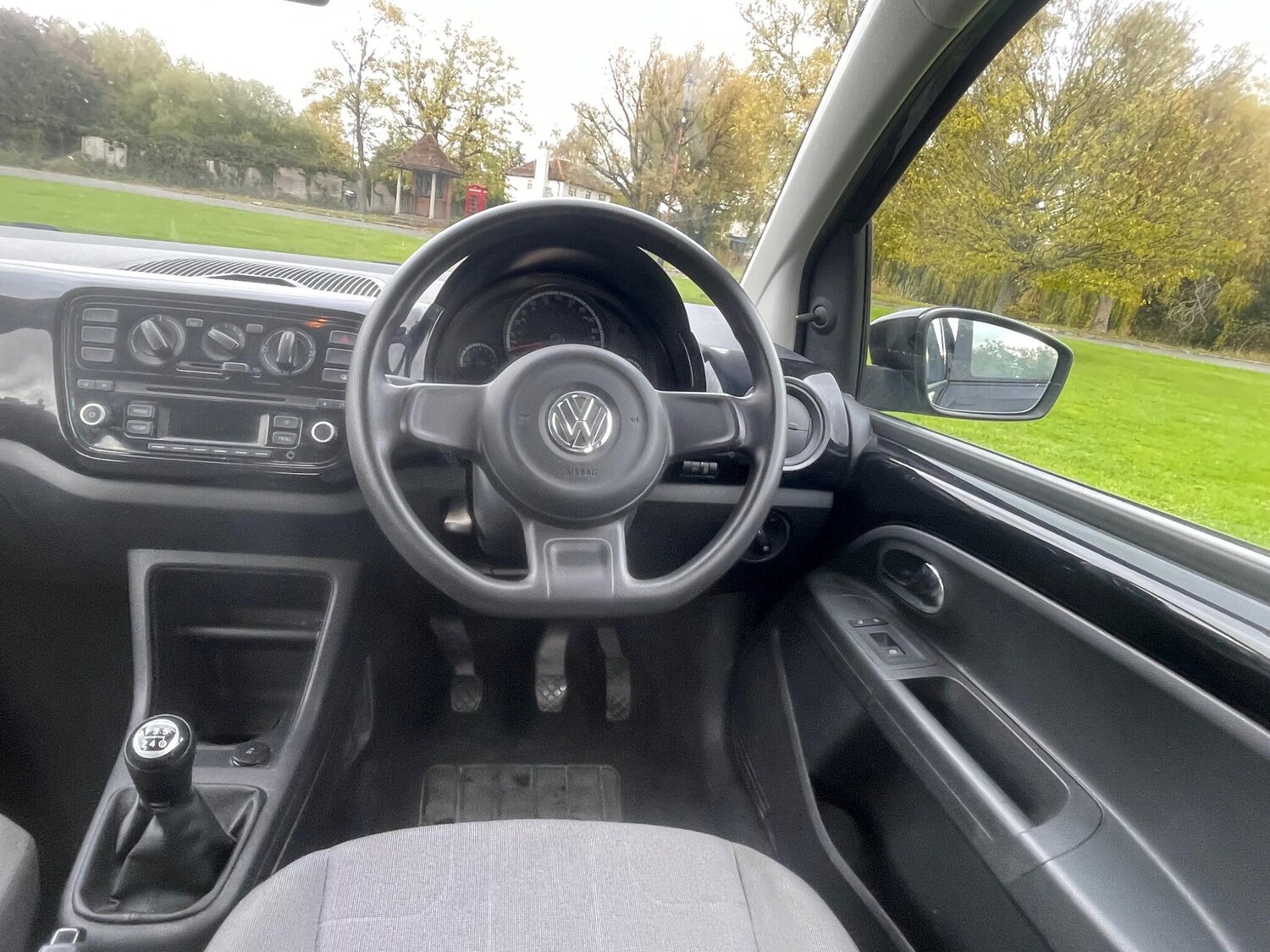 Used Volkswagen up! 2013 for sale - 76514489: Photo 16