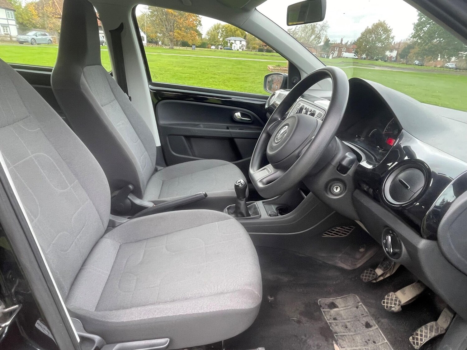 Used Volkswagen up! 2013 for sale - 76514489: Photo 17