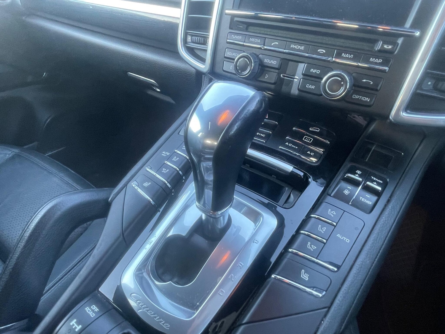 Used Porsche Cayenne 2015 for sale - 76522099: Photo 14