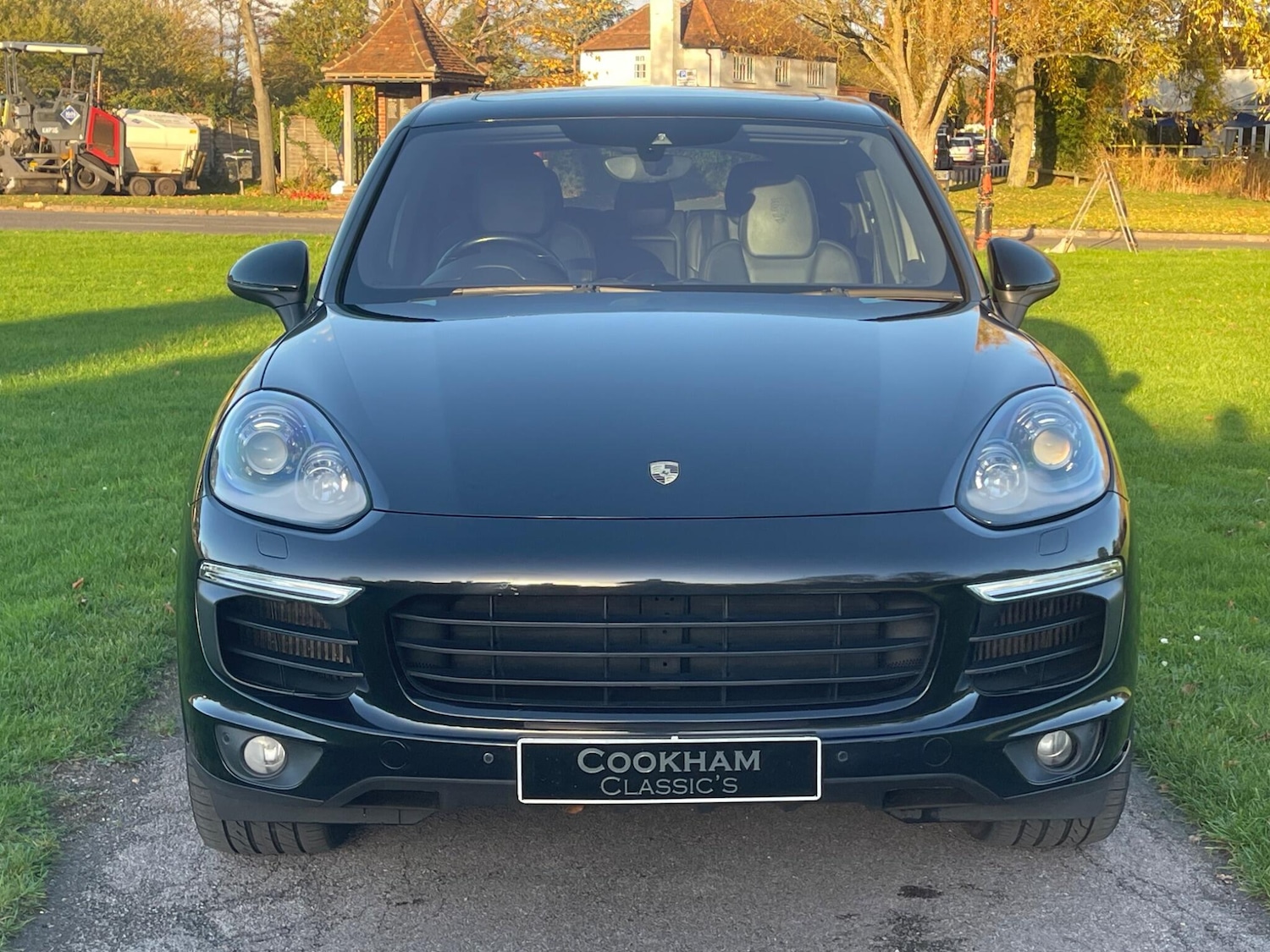 Used Porsche Cayenne 2015 for sale - 76522099: Photo 2