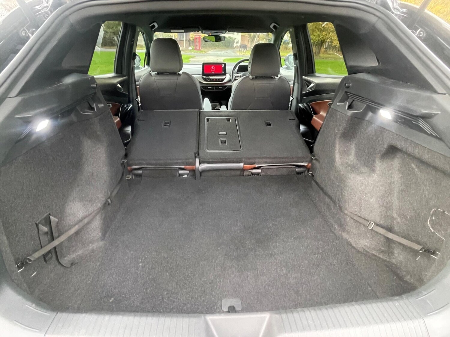 Used Volkswagen ID.4 2021 for sale - 76514491: Photo 28