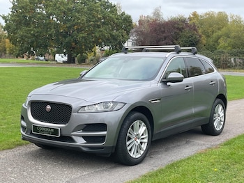 Used Jaguar F-Pace 2019 for sale - 76592312: Photo