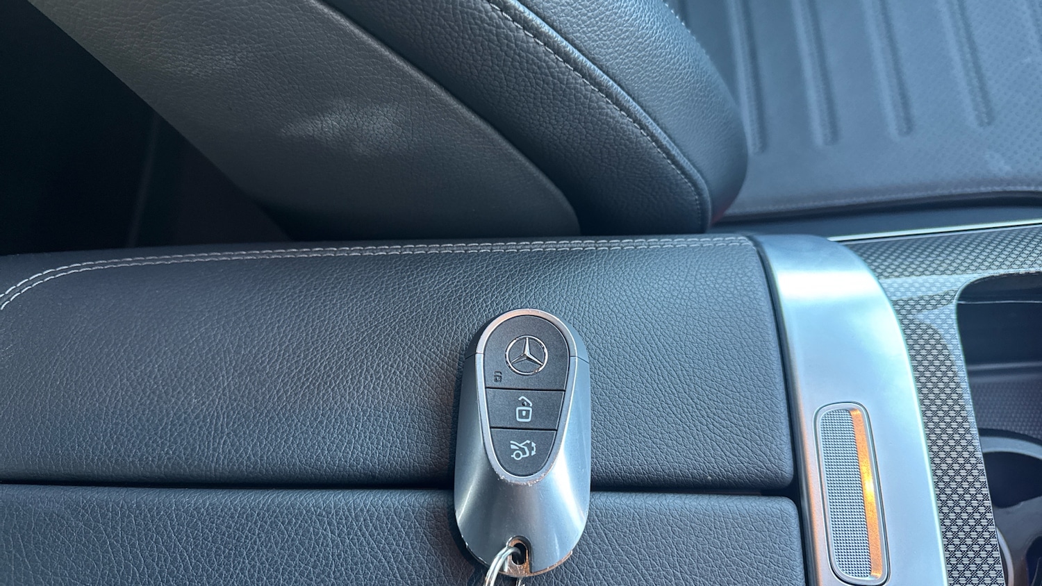 Used Mercedes-Benz GLC 2024 for sale - 77077245: Photo 20