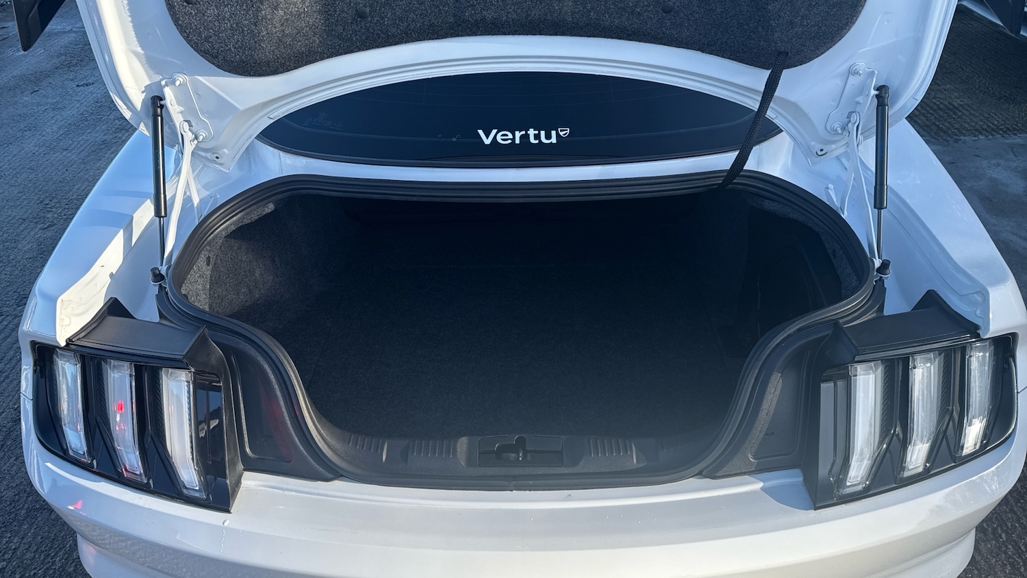 Used Ford Mustang 2020 for sale - 76971851: Photo 4