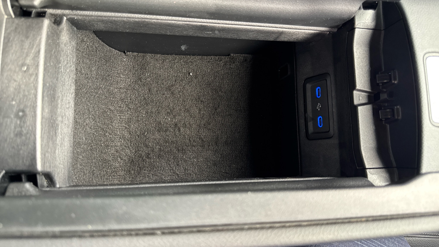 Used Mercedes-Benz E Class 2024 for sale - 76451815: Photo 40