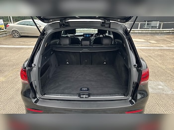 Used Mercedes-Benz GLC 2020 for sale - 77781396: Photo