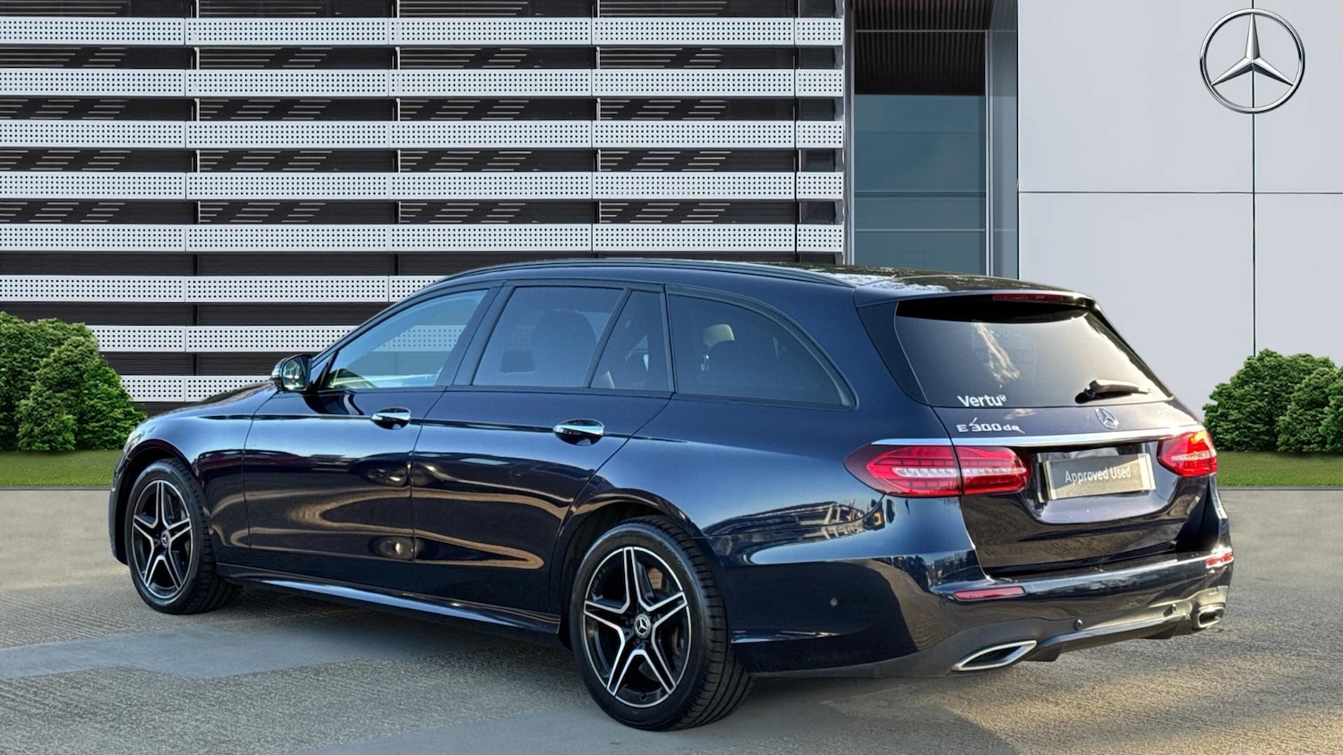 Used Mercedes-Benz E Class 2023 for sale - 76464402: Photo 2