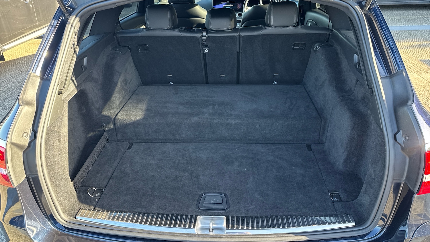 Used Mercedes-Benz E Class 2023 for sale - 76464402: Photo 4