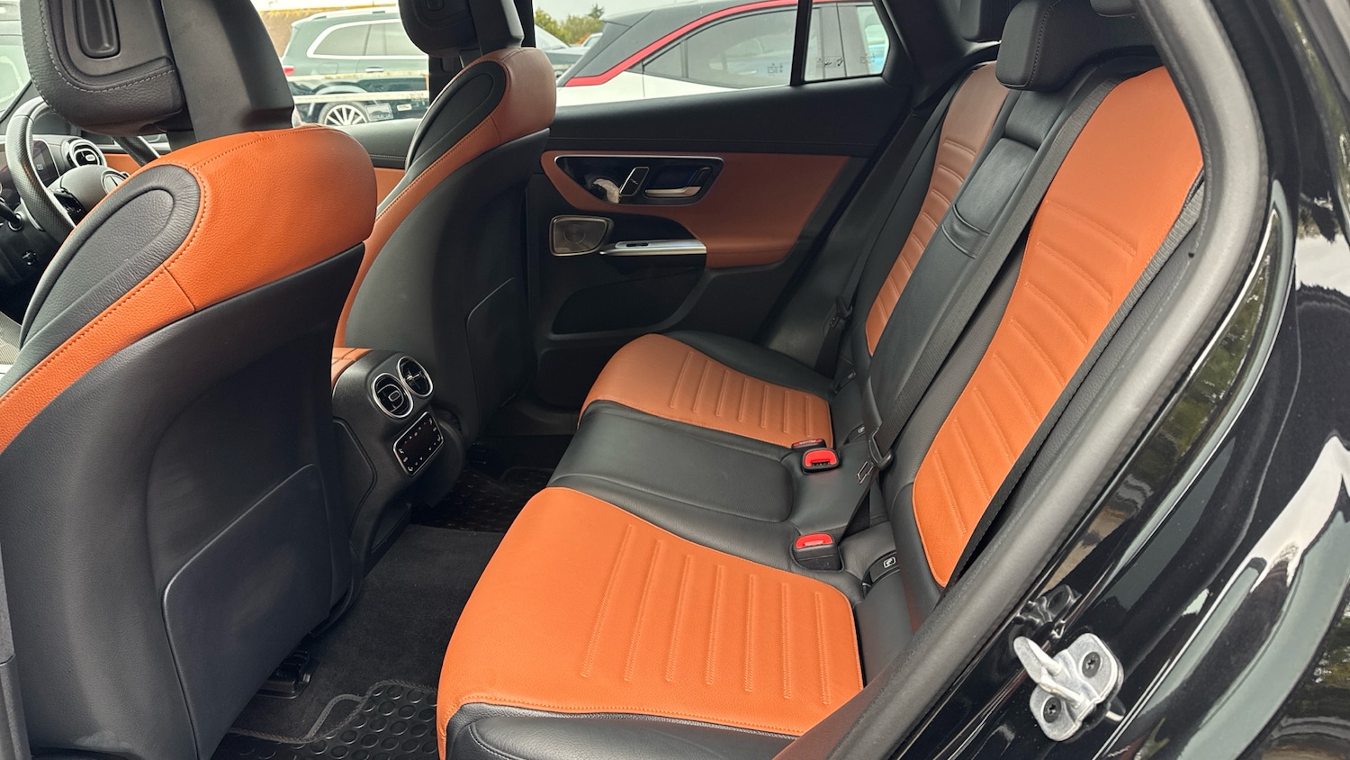 Used Mercedes-Benz GLC 2023 for sale - 76243529: Photo 16