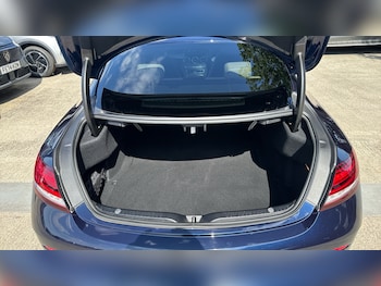 Used Mercedes-Benz C Class 2018 for sale - 79232421: Photo