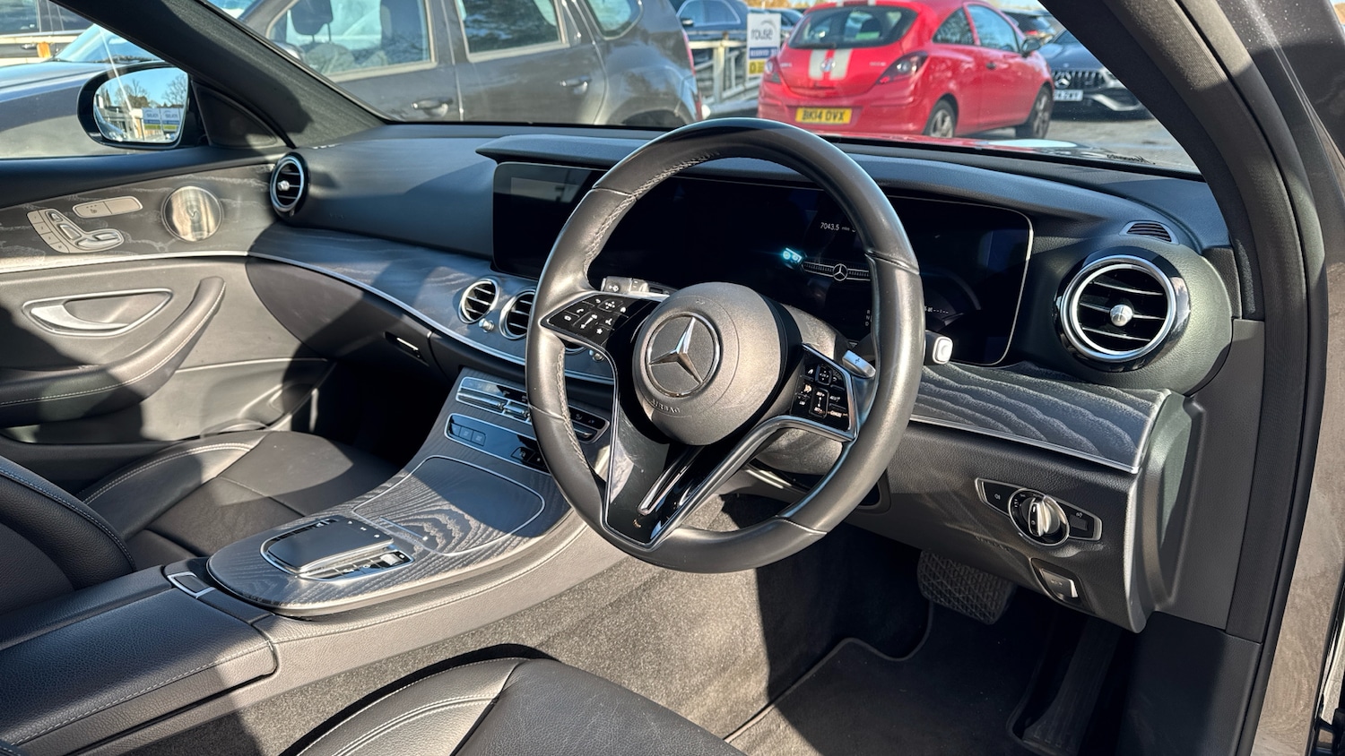 Used Mercedes-Benz E Class 2023 for sale - 76567804: Photo 11
