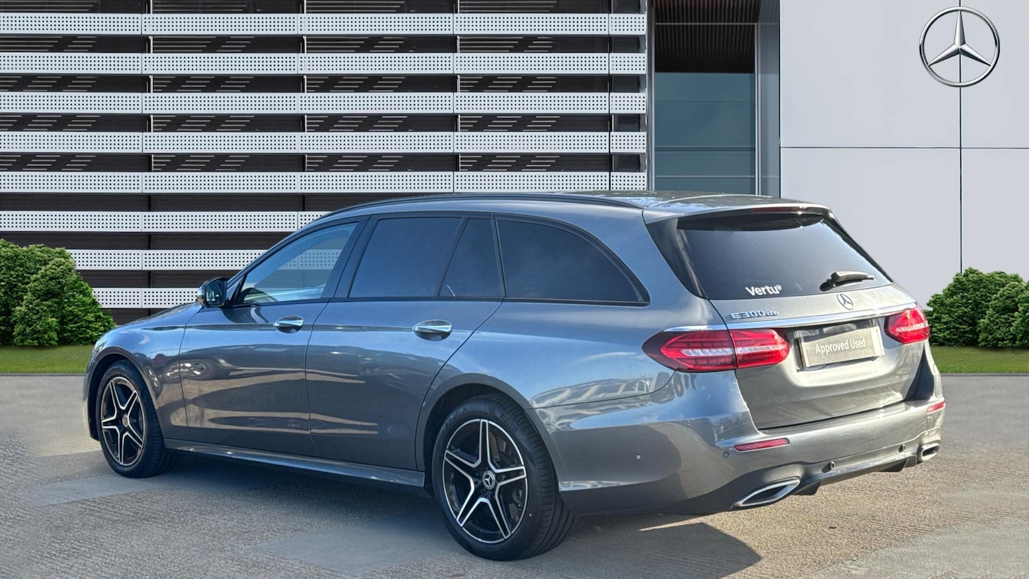 Used Mercedes-Benz E Class 2023 for sale - 76567804: Photo 2