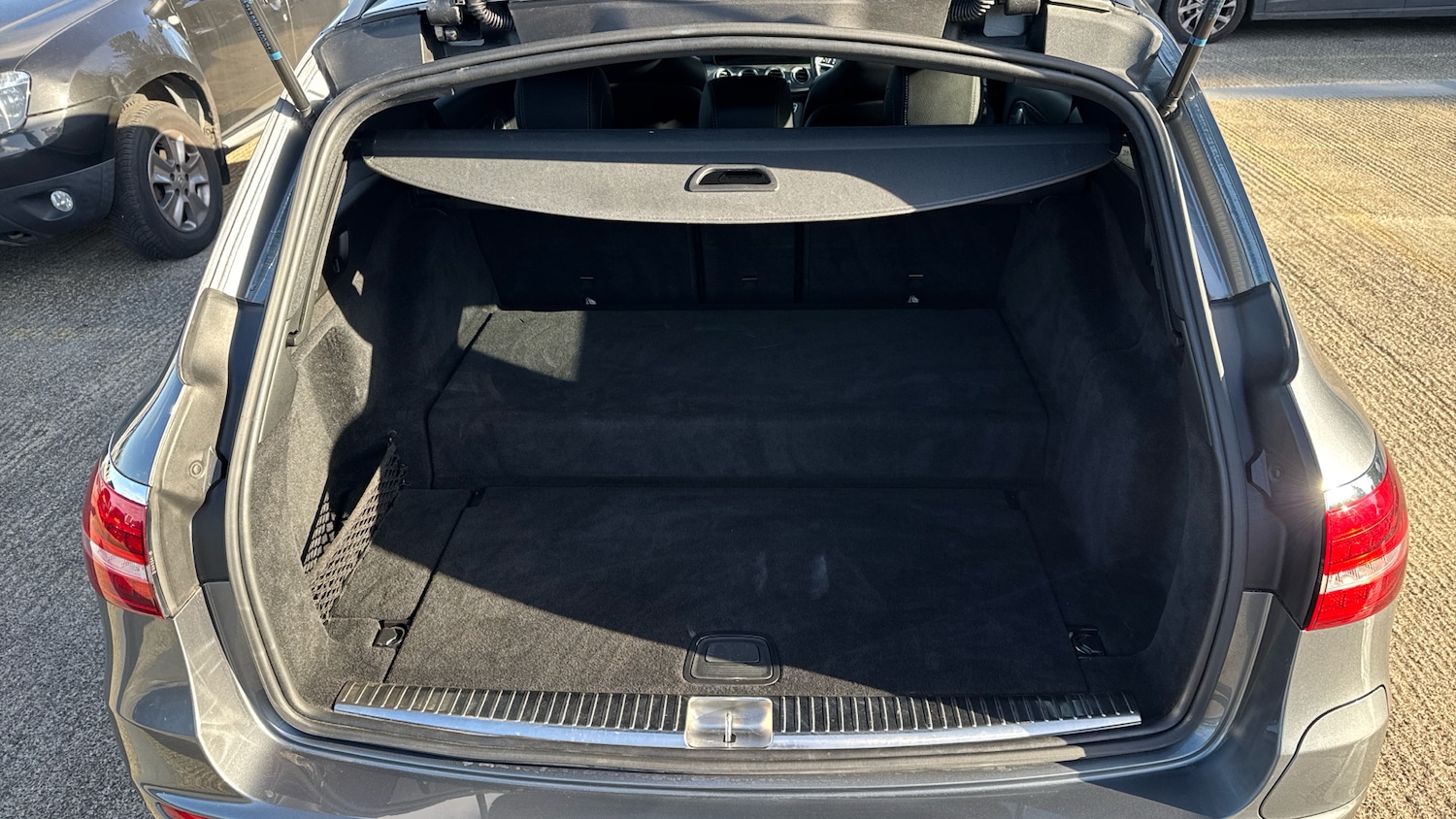 Used Mercedes-Benz E Class 2023 for sale - 76567804: Photo 4