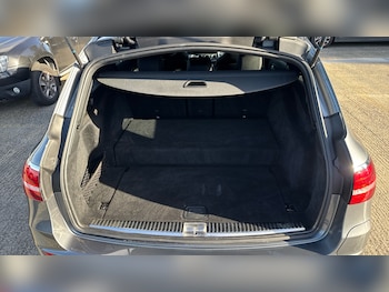 Used Mercedes-Benz E Class 2023 for sale - 76567804: Photo