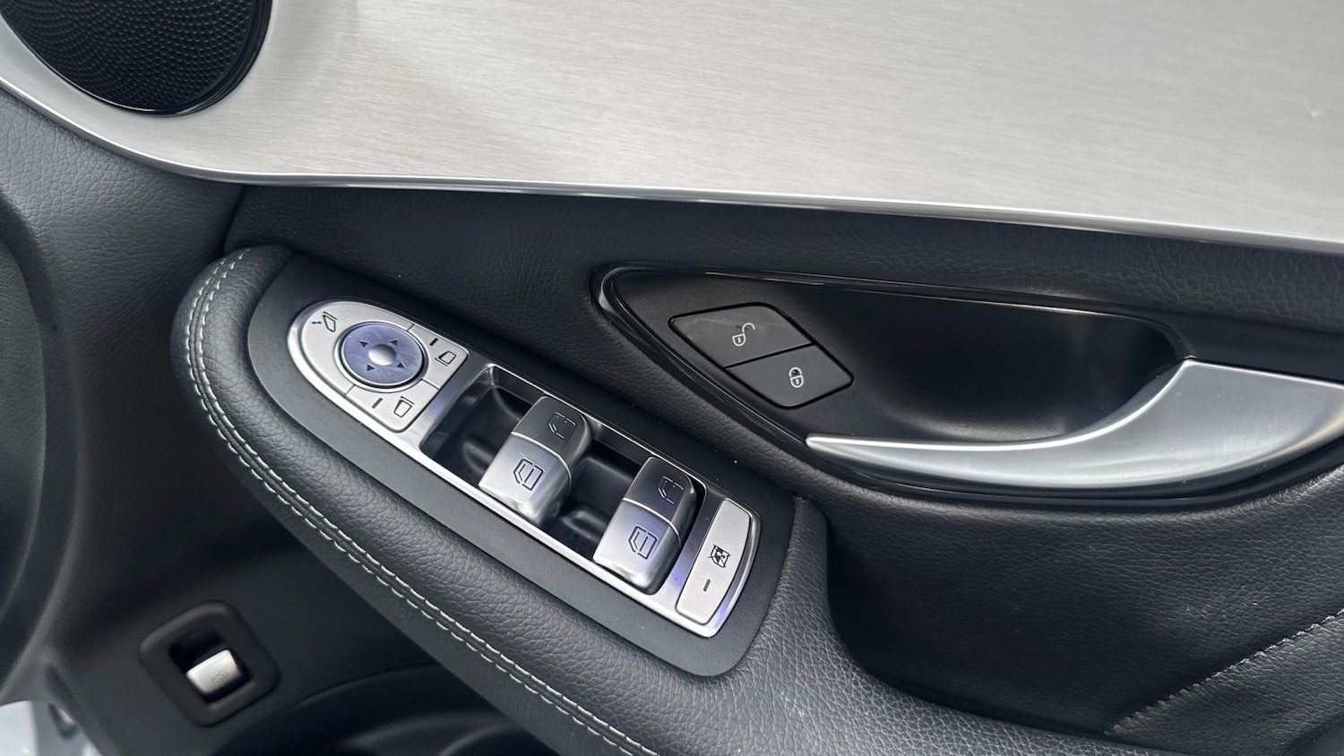 Used Mercedes-Benz GLC 2022 for sale - 76243093: Photo 29