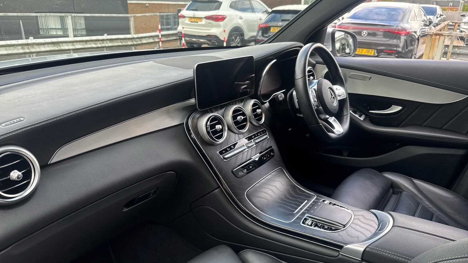 Used Mercedes-Benz GLC 2022 for sale - 76243093: Photo 9
