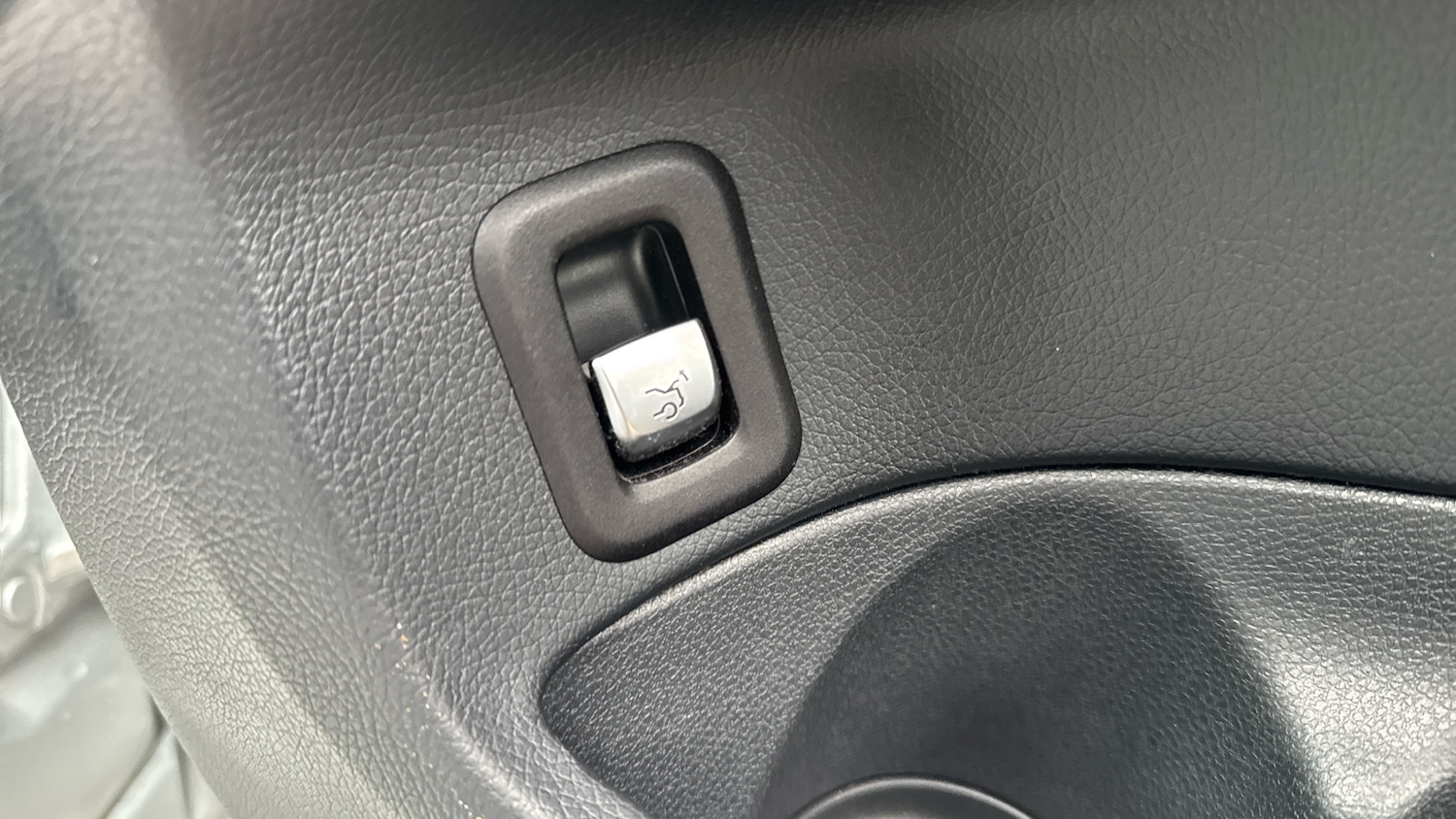 Used Mercedes-Benz C Class 2018 for sale - 77034213: Photo 27