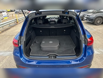 Used Mercedes-Benz GLC 2023 for sale - 77665529: Photo