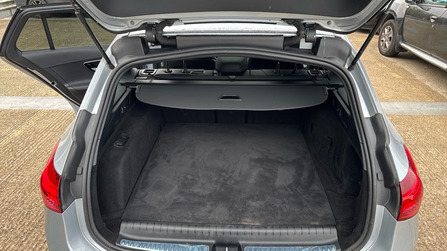 Used Mercedes-Benz C-Class 2023 for sale - 76028030: Photo 4