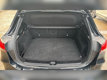 Used Mercedes-Benz GLA 2021 for sale - 76344571: Photo