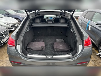 Used Mercedes-Benz GLE 2022 for sale - 77447009: Photo