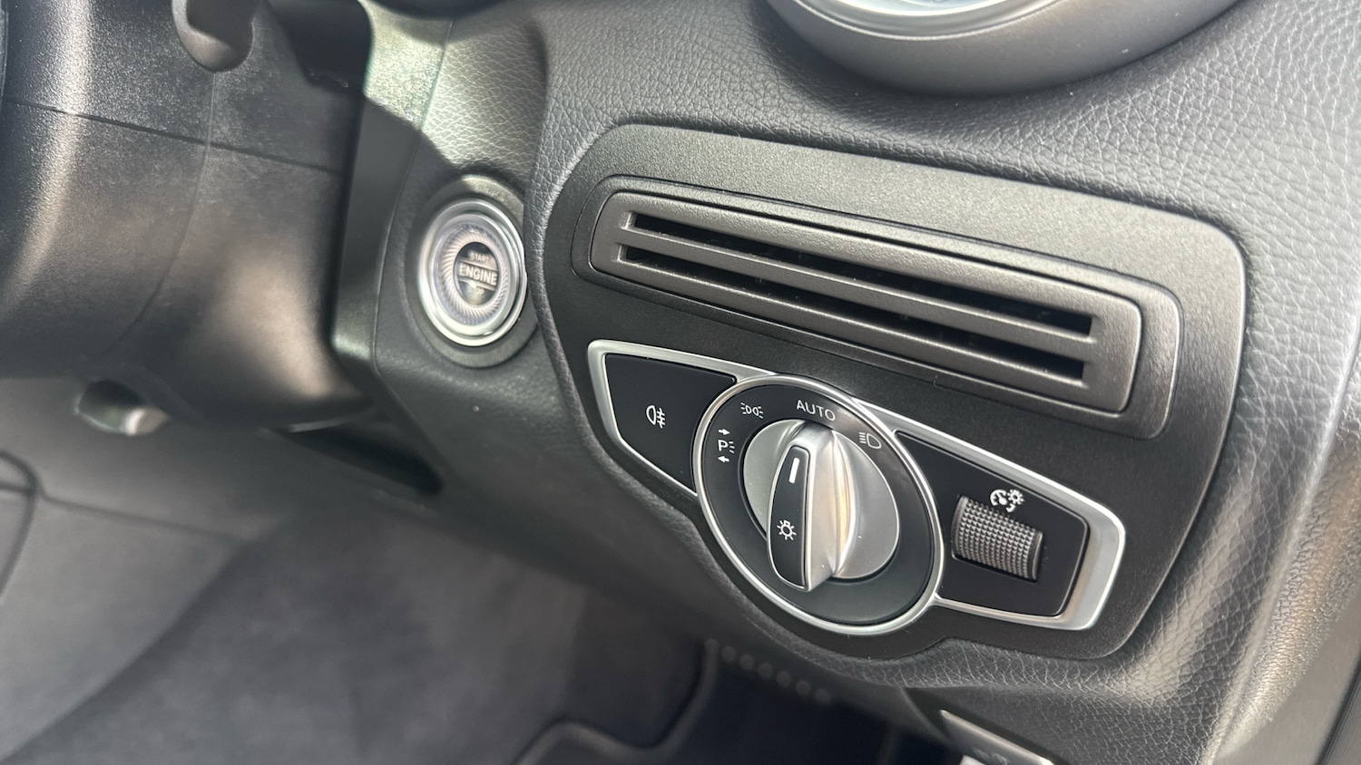 Used Mercedes-Benz GLC 2022 for sale - 76504884: Photo 30