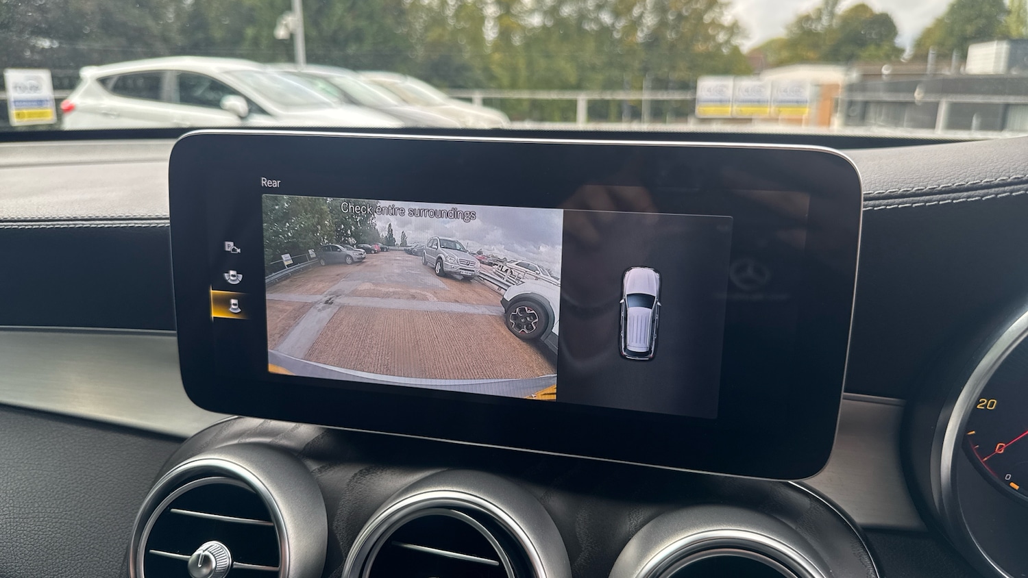 Used Mercedes-Benz GLC 2022 for sale - 76504884: Photo 35